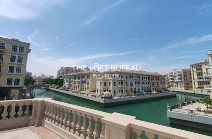 Compound - 3 Bedrooms - 4 Bathrooms for rent in Carnaval - Qanat Quartier - The Pearl Island - Doha