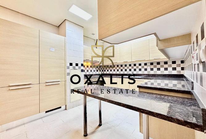 967456 - Property Image 3