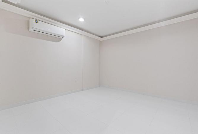 992925 - Property Image 2