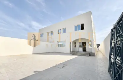 فيلا - 8 غرف نوم - 8 حمامات للايجار في مركز اعمال ام اي بي اس - شارع العزيزة - العزيزية - الدوحة