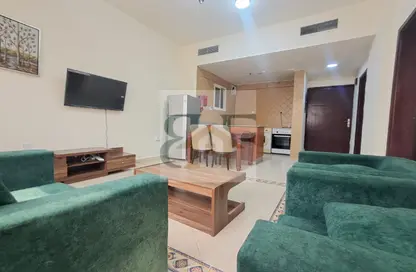 Apartment - 1 Bedroom - 1 Bathroom for rent in Salaja Street - Doha Al Jadeed - Doha