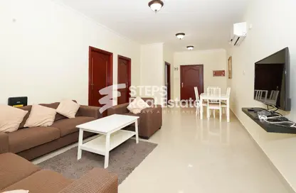 Living / Dining Room image for: Apartment - 1 Bedroom - 1 Bathroom for rent in Anas Street - Fereej Bin Mahmoud North - Fereej Bin Mahmoud - Doha, Image 1