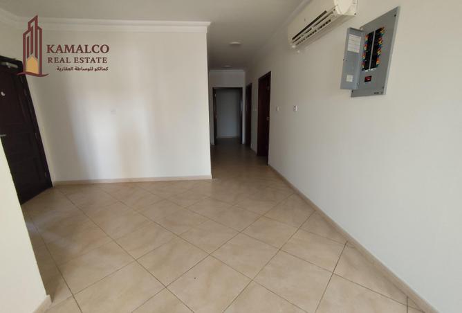 943005 - Property Image 2