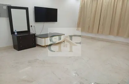 Apartment - 2 Bedrooms - 3 Bathrooms for rent in Al Muntazah Street - Al Muntazah - Doha