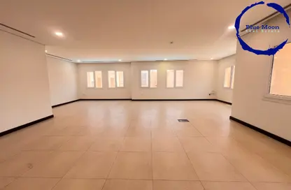 Compound - 2 Bedrooms - 2 Bathrooms for rent in West Gate - West Bay Lagoon - Doha