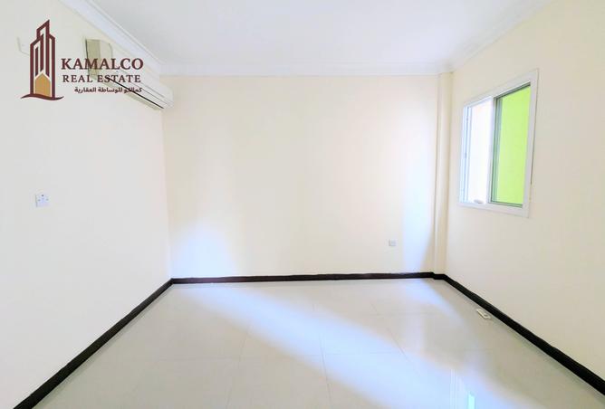 940278 - Property Image 2
