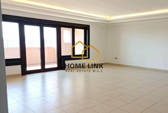 928112 - Property Image 3