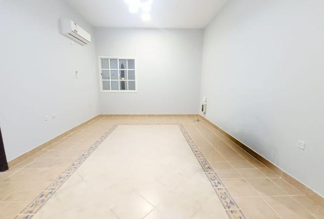945042 - Property Image 3