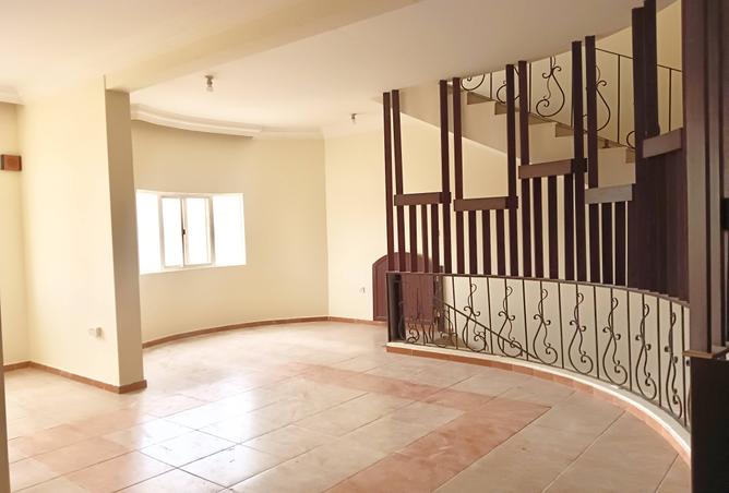 992843 - Property Image 2