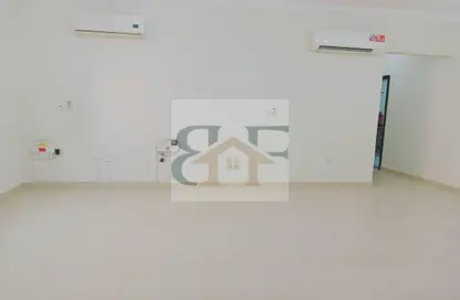 Apartment - 2 Bedrooms - 3 Bathrooms for rent in Fereej Bin Mahmoud - Doha