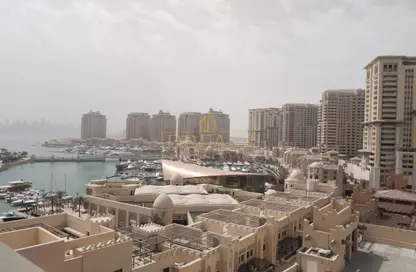 Apartment - 1 Bedroom - 2 Bathrooms for rent in Porto Arabia - The Pearl Island - Doha