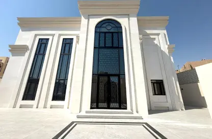 فيلا - 8 غرف نوم - 8 حمامات للبيع في فيلات وست باي - الخليج الجنوبي - الخليج الغربي - الدوحة