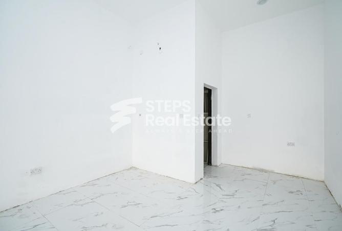 960548 - Property Image 2