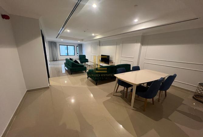 987705 - Property Image 2