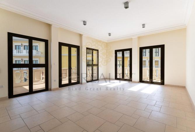 1009907 - Property Image 2