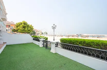 Garden image for: Townhouse - 2 Bedrooms - 4 Bathrooms for rent in Venezia - Qanat Quartier - The Pearl Island - Doha, Image 1