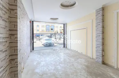 Shop - Studio - 1 Bathroom for rent in Al Hanaa Street - Al Gharrafa - Doha