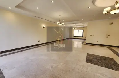 مجمع سكني - 5 غرف نوم - 5 حمامات للايجار في الوعب - الوعب - الدوحة