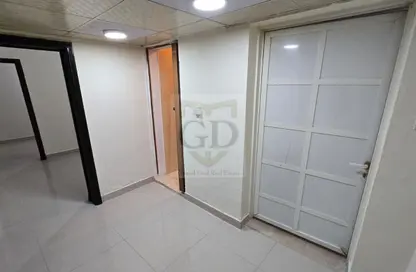 شقة - غرفة نوم - 1 حمام للايجار في شارع عنيزة - الحي الدبلوماسي - الدوحة