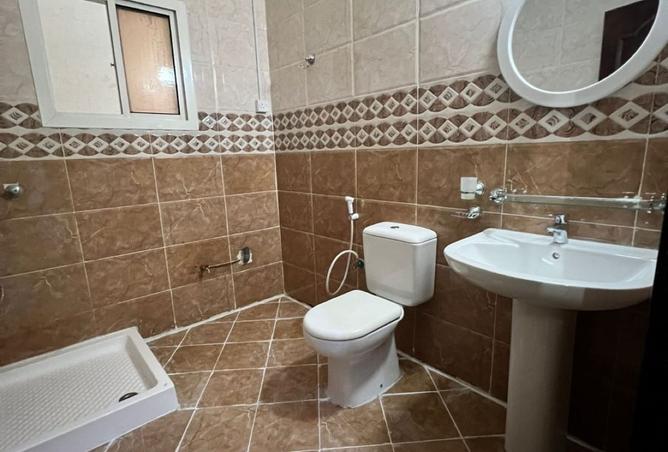 985807 - Property Image 2