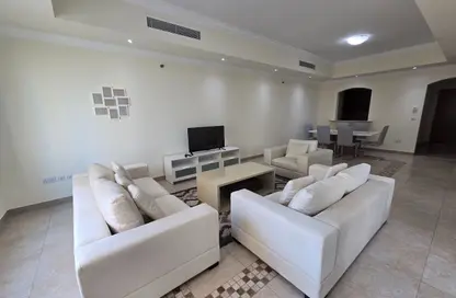 Apartment - 2 Bedrooms - 3 Bathrooms for rent in East Porto Drive - Porto Arabia - The Pearl Island - Doha