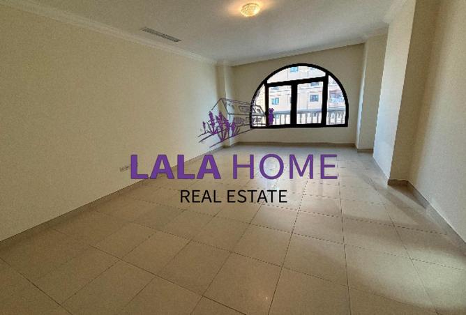 958198 - Property Image 3