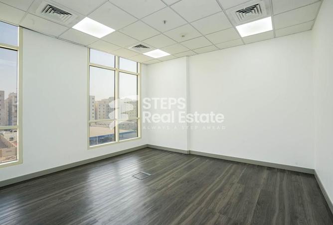 936818 - Property Image 2