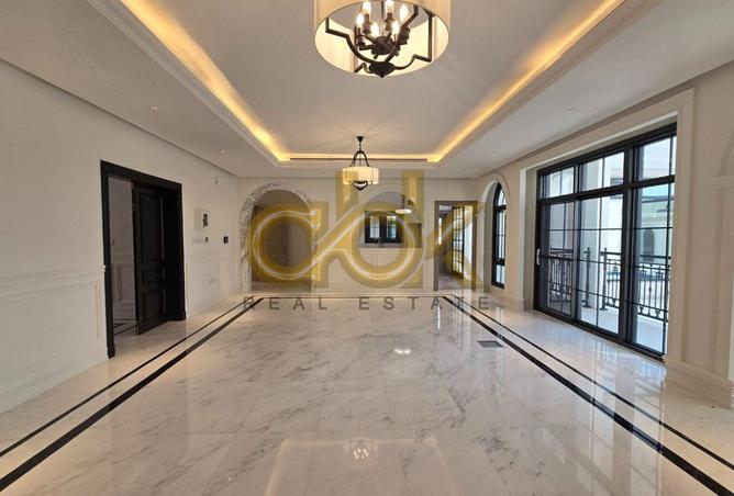 990641 - Property Image 3