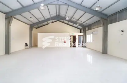 Warehouse - Studio for rent in East Industrial Street - Birkat Al Awamer - Al Wakra