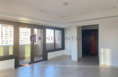Empty Room image for: Apartment - 2 Bedrooms - 3 Bathrooms for rent in Porto Arabia - The Pearl Island - Doha, Image 1