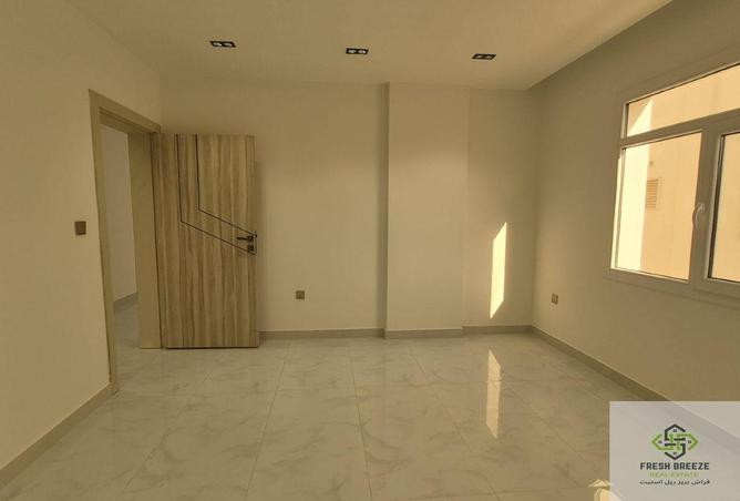 966235 - Property Image 2