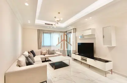 Apartment - 2 Bedrooms - 2 Bathrooms for rent in Giardino Apartments - The Pearl Island - Doha