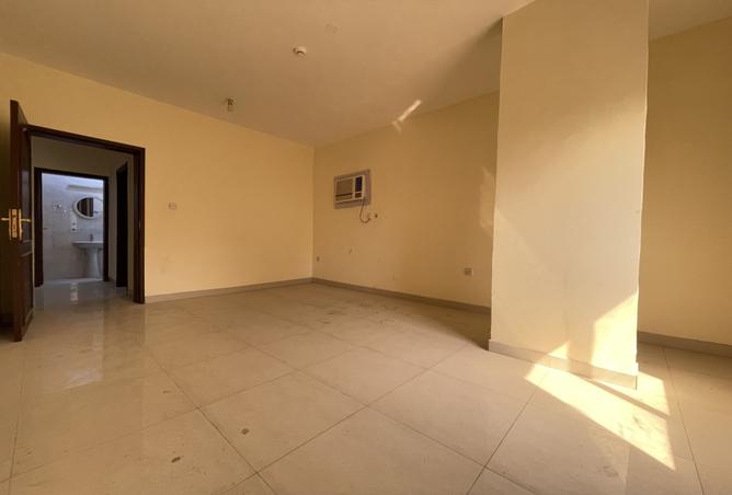 963479 - Property Image 2