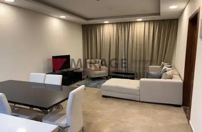 Living / Dining Room image for: Apartment - 1 Bedroom - 2 Bathrooms for rent in Al Erkyah City - Lusail, Image 1