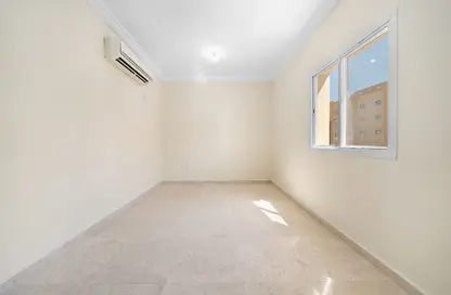Apartment - 2 Bedrooms - 2 Bathrooms for rent in Al Sadd Road - Al Sadd - Doha
