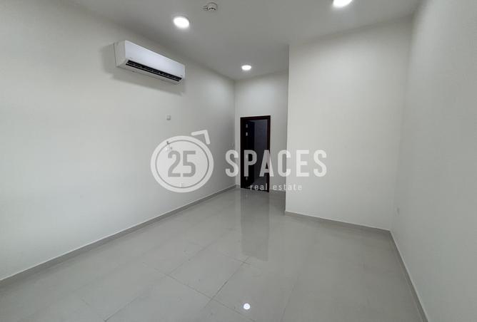 956467 - Property Image 3