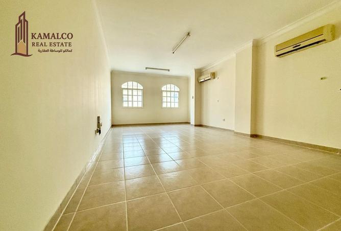 942695 - Property Main Image