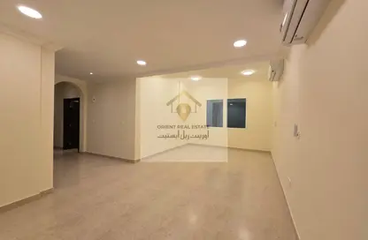 Apartment - 2 Bedrooms - 2 Bathrooms for rent in Al Markhiya Street - Al Markhiya - Doha