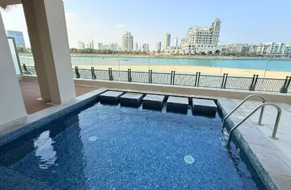 Villa - 5 Bedrooms - 6 Bathrooms for rent in Abraj Bay - Abraj Quartiers - The Pearl Island - Doha