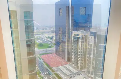 Apartment - 3 Bedrooms - 4 Bathrooms for rent in City Center Towers - West Bay - Doha
