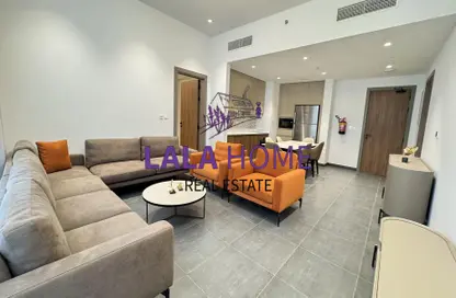 شقة - 2 غرف نوم - 3 حمامات للايجار في مبنى رمادا التجاري - شارع الروابي - المنتزه - الدوحة