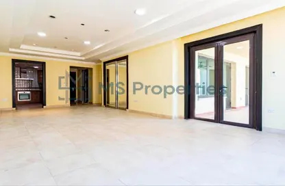 Apartment - 2 Bedrooms - 3 Bathrooms for sale in West Porto Drive - Porto Arabia - The Pearl Island - Doha