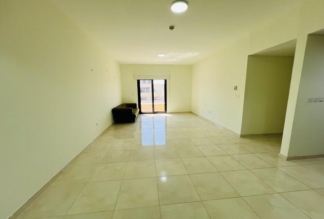 932726 - Property Image 2