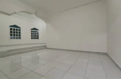 Apartment - 1 Bedroom - 1 Bathroom for rent in Onaiza Street - Diplomatic Area - Doha