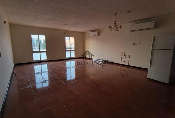 963392 - Property Image 2