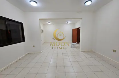 Apartment - 3 Bedrooms - 3 Bathrooms for rent in Al Mansoura - Al Mansoura - Doha