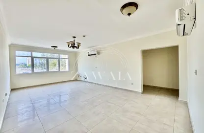 Apartment - 2 Bedrooms - 2 Bathrooms for rent in Al Sadd Road - Al Sadd - Doha