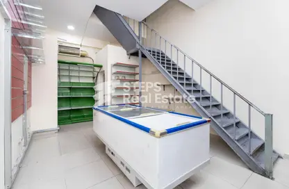 Shop - Studio - 1 Bathroom for rent in Musheireb Tower - Musheireb - Musheireb - Doha