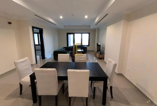 945033 - Property Image 2