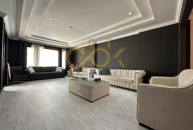 912769 - Property Image 3